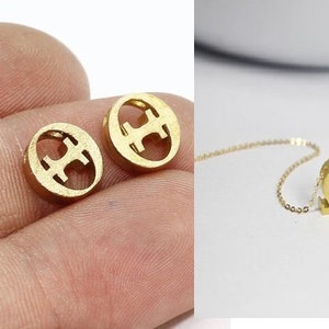 Collar Theta de oro. Joyería con la letra griega. Collar con la letra Theta. Amuleto Theta de oro. Joyería de la suerte. Regalos para profesores de matemáticas, para ella. Para su hija.