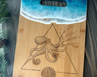 Ocean Wave Bamboo Cutting/Serving Board with Engraved Octopus – Coastal Art for Your Kitchen