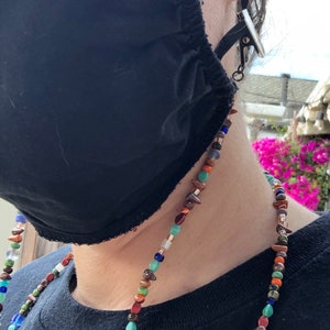 Mask lanyard multi-color glass bead