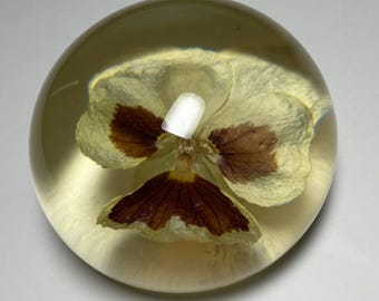 Vintage Tarax Infinity Lucite Pansy Flower Paperweight 3" Canada