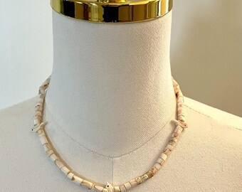 Vintage Shell Necklace with Carved Birds Luanos Shells Handmade 16”
