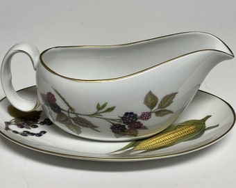 Royal Worcester Evesham Gold Gravy Boat and Underplate Made in England 6.75”