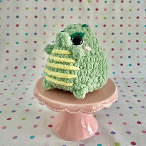 Alligator Crochet Plushie, Small Alligator Plush, Handmade Stuffed Animal, Crochet Baby Shower Gift, Soft Amigurumi Toy, Cozy Birthday Gift