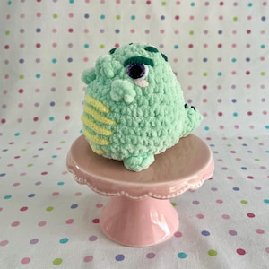 Alligator Crochet Plushie, Small Alligator Plush, Handmade Stuffed Animal, Crochet Baby Shower Gift, Soft Amigurumi Toy, Cozy Birthday Gift