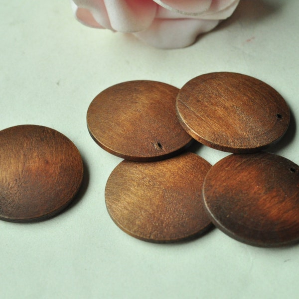 15pcs 30mm redondo círculo de grano de madera Natural leve arco lateral en forma plana agujero disco de madera marrón oscuro acabado MT591
