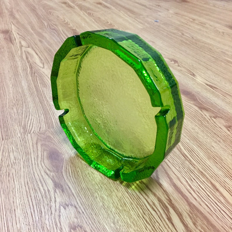 Large Blenko Emerald Green Glass Ashtray