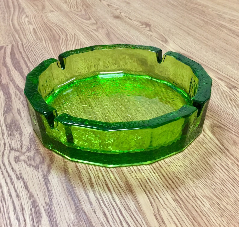 Large Blenko Emerald Green Glass Ashtray
