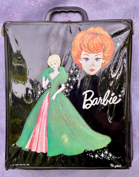Mallette Armoire Pour Ranger Les Vetements De Tes Poupées Barbie - Jeux Mallette Armoire Pour Ranger Les Vetements De Tes Poupées Barbie - Jeux