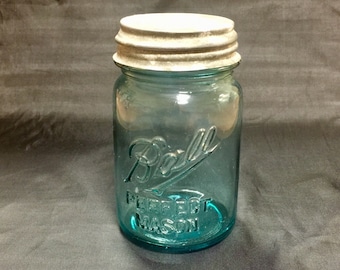 Ball Perfect Mason Blue Pint Jar
