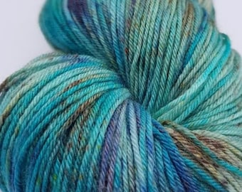 100g, 75/25 SW Merino / Nylon, 4 ply, sock, fingering wt.