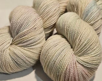 75/20/5 SW merino wool/Nylon/Silver Stellina, 4ply, fingering weight, 400m, (437y) / 100g.