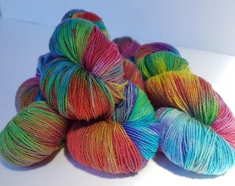 75/20/5 SW merino wool/Nylon/Silver Stellina, 4ply, fingering weight, 400m, (437y) / 100g.