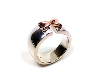 Woman ring in silver and gold