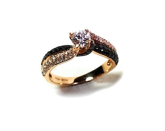 Solitaire ring in rose gold diamonds and black diamonds