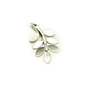 pendant silver leaf acacia image 1