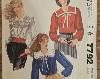 Blouse Misses - vintage naaipatroon - McCalls 7792/M7792 - maat 12 - in de fabriek gevouwen