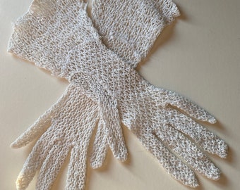 Crochet gloves narrow Gauntlet high wrist Antique lace gloves tea dance ivory wedding Downton