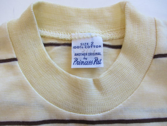 40's 50's retro kids T shirt top age 2 yellow nav… - image 4