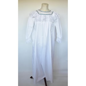 Antique nightdress Edwardian nightgown white cotton lace trim long sleeves large