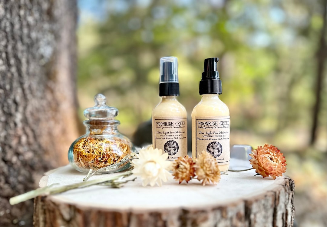 Ultralight Face Moisturizer With Hyaluronic Acid Serum Vitamin and