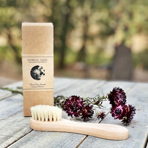 Dry Face Brush • Cleansing + Exfoliating • Eco Friendly Skin Care Routine • Different brushes available