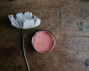 Fard à joues minéraux • Poudre libre • Effet scintillant et teinte brillante pour les joues • Earth Mineral Cosmetics • Plusieurs options de teintes