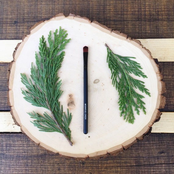 Small Vegan Makeup Brush: Brown Faux Bristles, Matte Black Handle