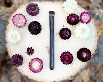 Blurring Concealer Brush • Brown Vegan Faux • Cruelty Free • Matte Black Wood Handle and Black Ferrules • Cream and Powder • Dye Free