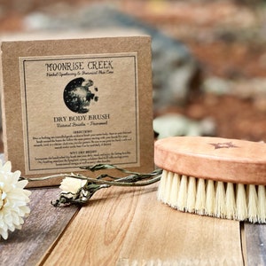 Dry Body Brush • Cleansing + Exfoliating • Eco Friendly Body Care Routine • Natural Bristles + Pear Wood