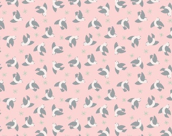 So Darling A290.3 - Flying bluebirds on rose Lewis & Irene Patchwork Quilting Fabric