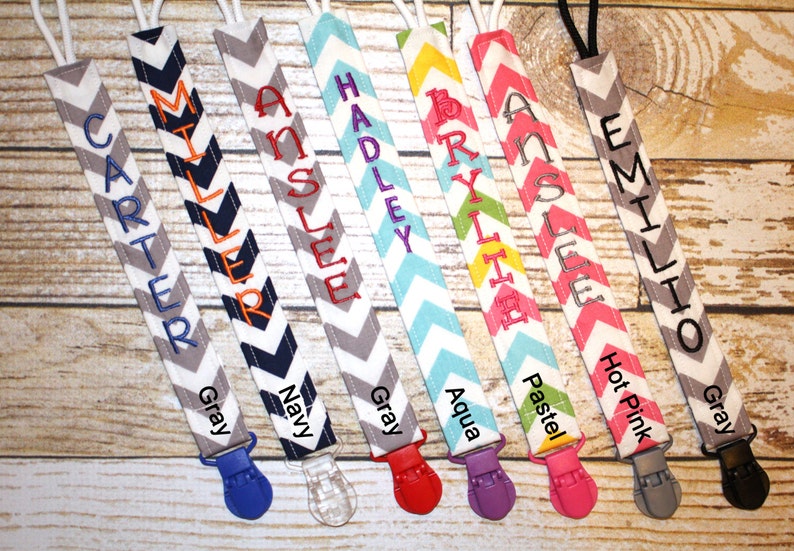 Personalized Pacifier Clips with plastic clip, Chevron Pacifier Clips Mam Gumdrop Nuk Avent Soothie Binky Clips zdjęcie 1