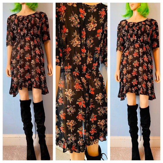 Vintage 90s floral dress / baby doll dress / sheer
