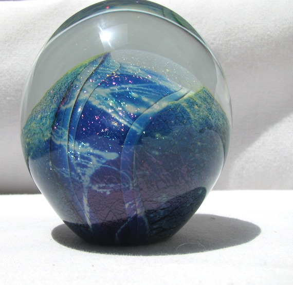 Robert Eickholt 1999 Signed Art Glass Paperweight Iridescent Blue Dichroic Glass Ovoid Sculpture Studio Glass