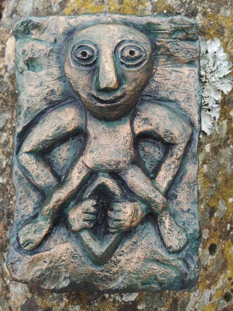 Sheela Na Gig, fertility Goddess, Pagan Goddess, Irish gods, celtic goddess Vert Oxyde(photo)