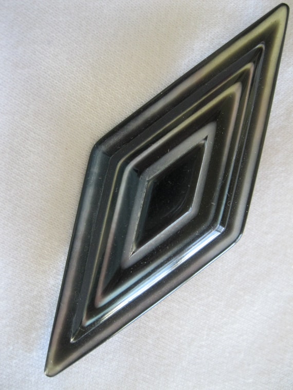 Geometric Bar Pin By French Designer Lea Stein