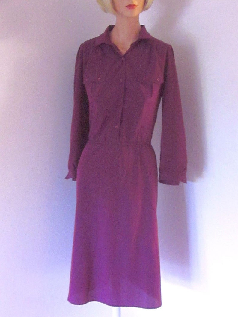 Retro SASSOON SHIRTWAIST DRESS 80/'s Rich Maroon Polyester Secretary Sophisticated Dress 34 Sleeves Front Tab Pockets Back Pleat Full Skirt