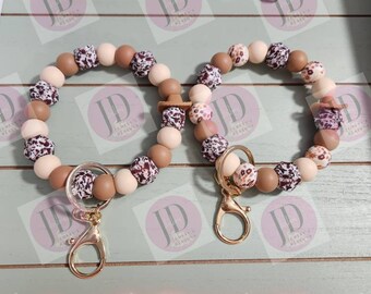 Beaded Bangle Cowboy hat brown cowhide or floral Keychain/beaded Bangle for her/brown cowboy wristlet Bangle bracelet