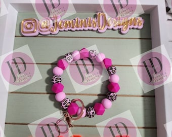 Beaded Bangle pink leopard /Keychain/beaded Bangle for her.  Pink leopard Keychain/beaded leopard bangle bracelet