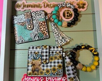 Stretchy/Elastic Beaded Cow pattern black and white Keychain wallet /beaded Stretchy Bangle cow mama or plain wristlet/bangle cow keychain