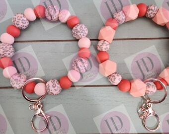 Beaded Bangle leopard peach and coral Keychain/beaded Bangle for her/ peach leopard wristlet Bangle bracelet for her/ gorgeous new leopard