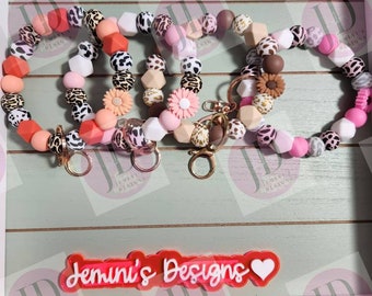 Beaded Bangle Cow/leopard daisy Keychain/Light pink, dark pink, brown or peach Keychain wristlet, Daisy/sunflower cow & leopard Keychain