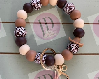 Beaded Bangle Cowboy hat brown Keychain/beaded Bangle for her/brown cowboy wristlet Bangle bracelet