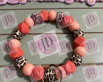 Beaded Bangle leopard & peach  Keychain/beaded leopard print peach Keychain/gifts for mom/anxiety beads/car accessory