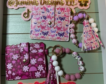 Stretchy/Elastic Beaded butterfly or flower pattern pink/purple heart Keychain wallet /beaded Stretchy Bangle keychain /bangle wallet
