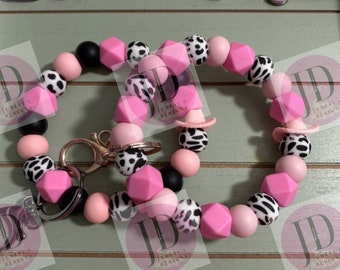 Beaded Bangle Cowboy hat black or pink cow print Keychain/beaded Bangle for her/black or pink bangle keychain wristlet