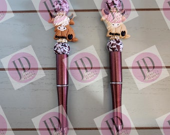 Highland cow beaded twist pen, light or dark brown.   Highland cow silicone bead twist pen