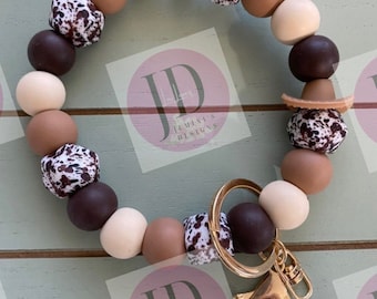 Ready to Ship Beaded Bangle Cowboy hat brown Keychain/beaded Bangle for her/brown cowboy wristlet Bangle bracelet