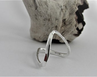 SLALOM RING. Ski ring. Wave ring. Handmade sterling silver ring. Gift for skier. Couples gift. Maine jewelry. Outdoor jewelry.