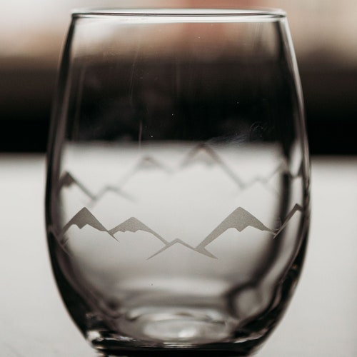 Mountain Bear Stemless Wine Glass Etched Wine Glass Etsy