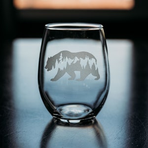 Mountain Bear Stemless Wine Glass - etched wine glass - mountain wine glass - mountain bear - custom bear wine glass - custom gift - bear